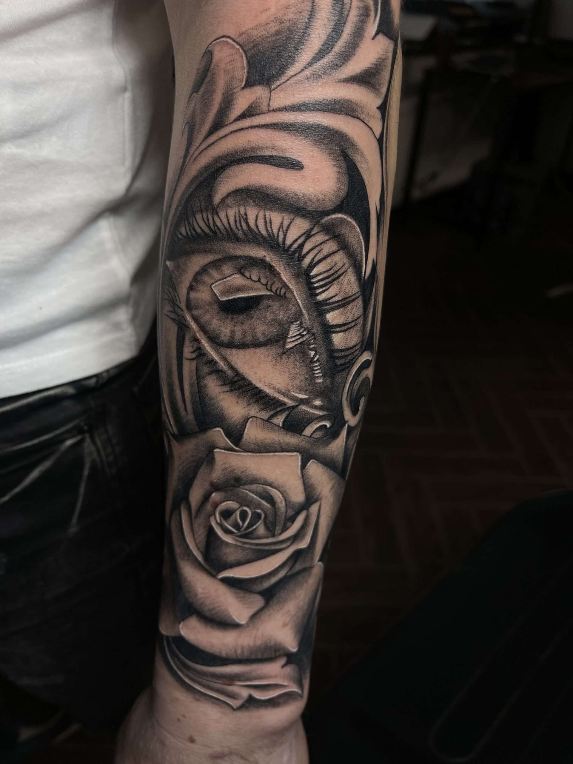 Infininite Rose tattoo